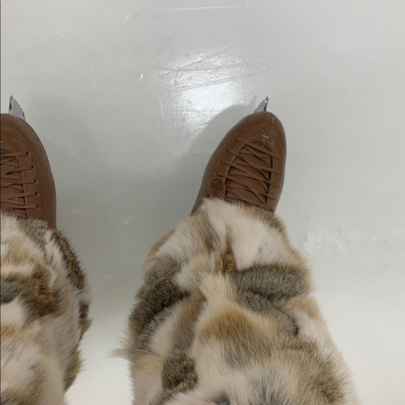 Meet your Posher, Christina - Picture 1 of 1